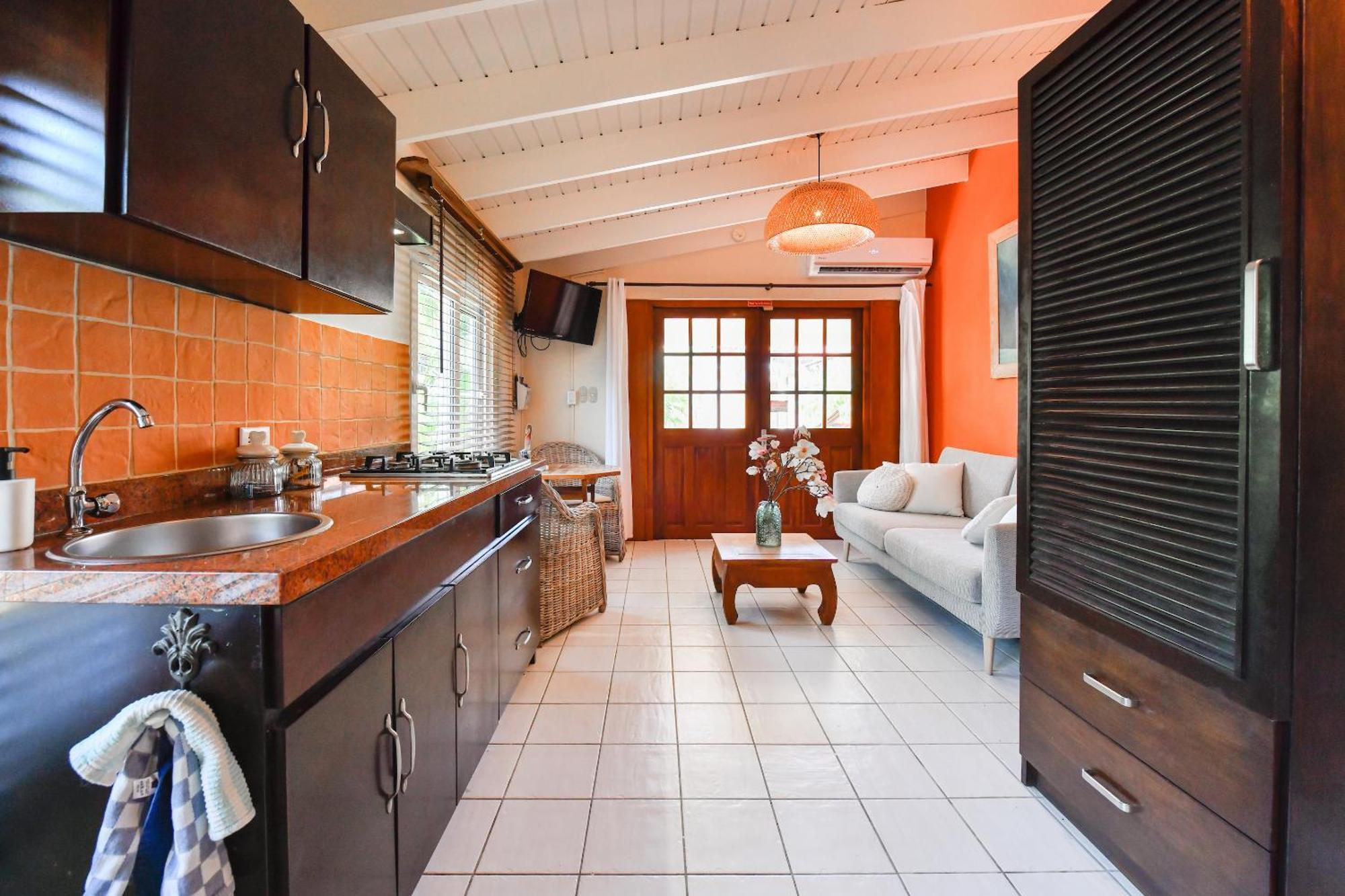 Brisas Studio Apartments (Adults Only) Палм Бийч Екстериор снимка