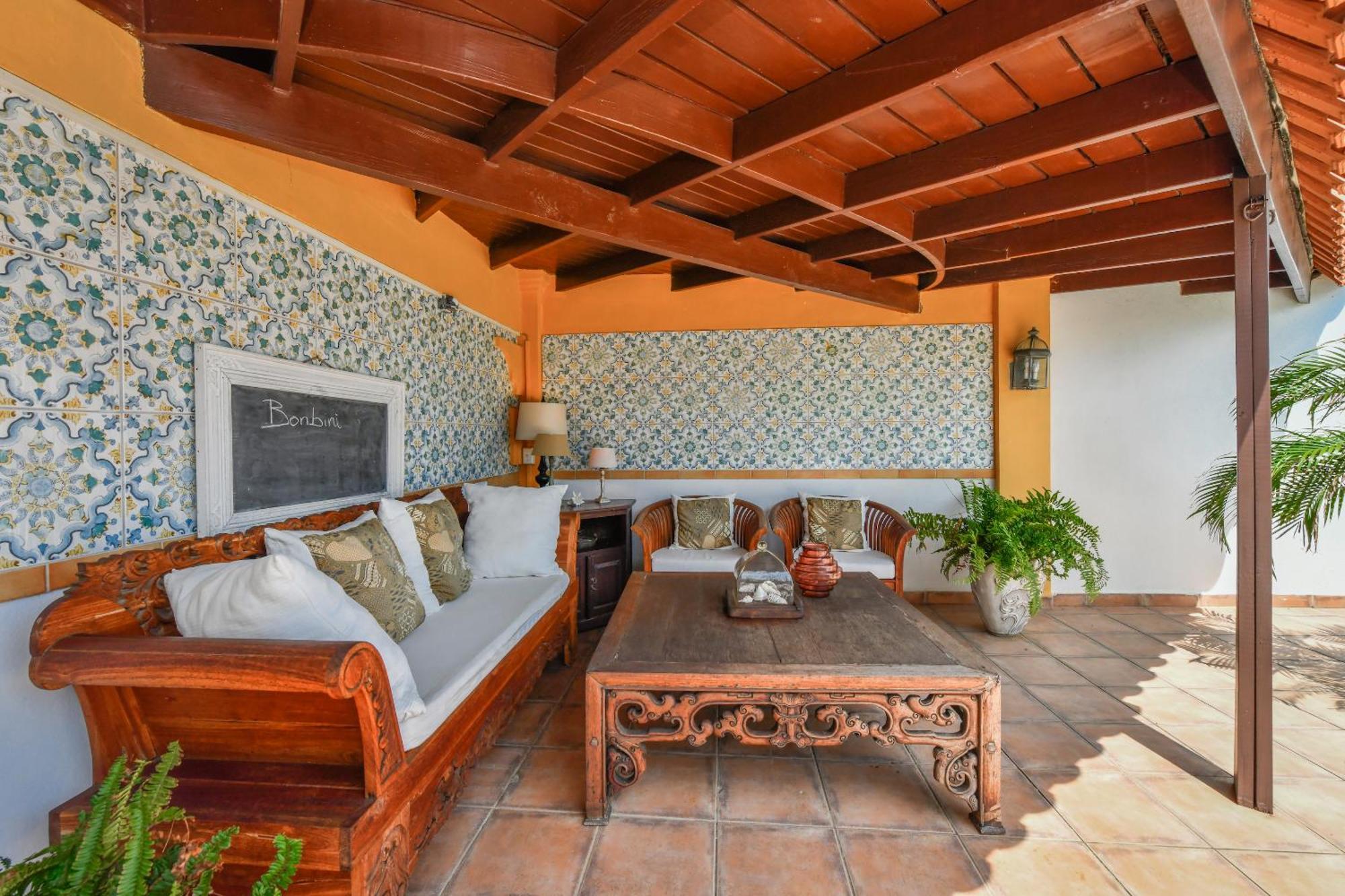 Brisas Studio Apartments (Adults Only) Палм Бийч Екстериор снимка