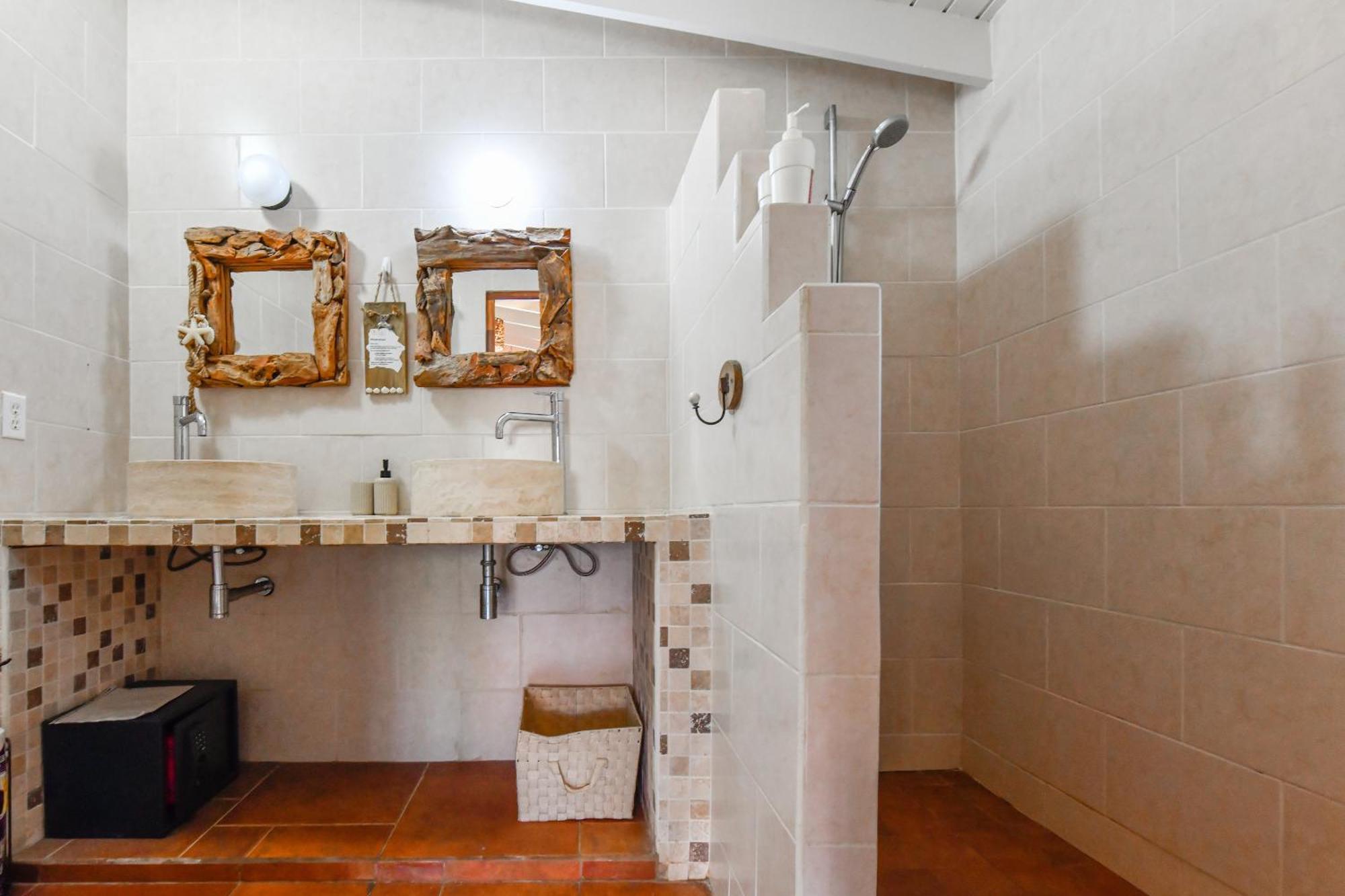 Brisas Studio Apartments (Adults Only) Палм Бийч Екстериор снимка